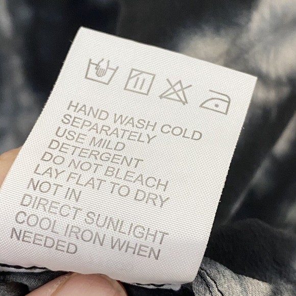 Chaser Womens Blouse Top Size Large Tie Dye Cold Shoulder Silk Black White - Picture 9 of 9